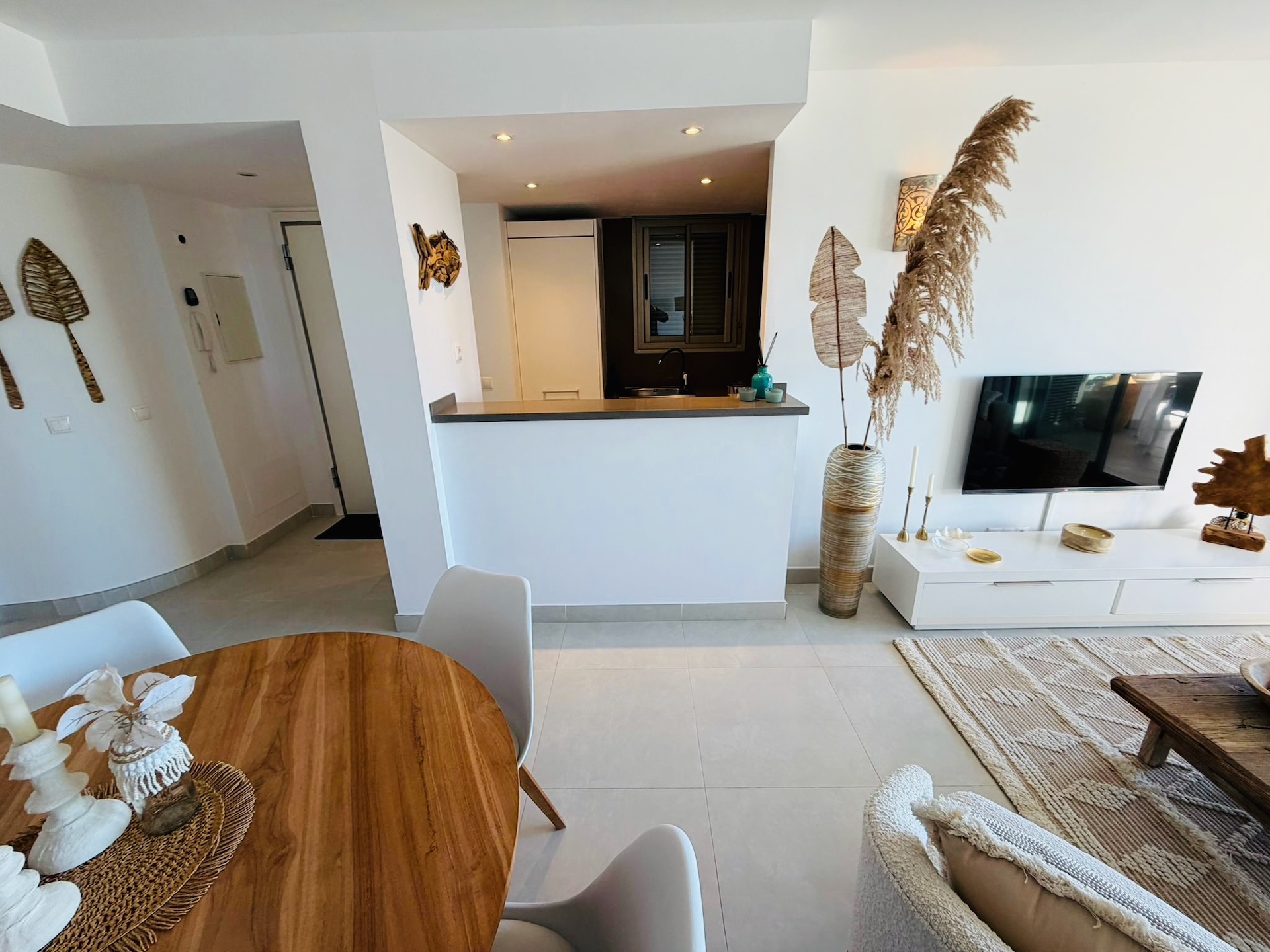 Resa Estates Ibiza Cala Tarida sea views apartment te koop living and kitchen.jpeg